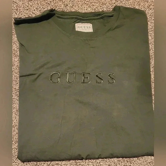 GUESS tshirt, mens size LARGE, embroidered logo, dark forest green - Picture 3 of 3